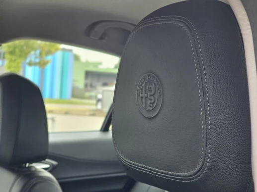 Alfa Romeo Giulia - Afbeelding 14 van 30