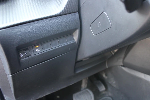 Peugeot e-2008 - Afbeelding 11 van 30