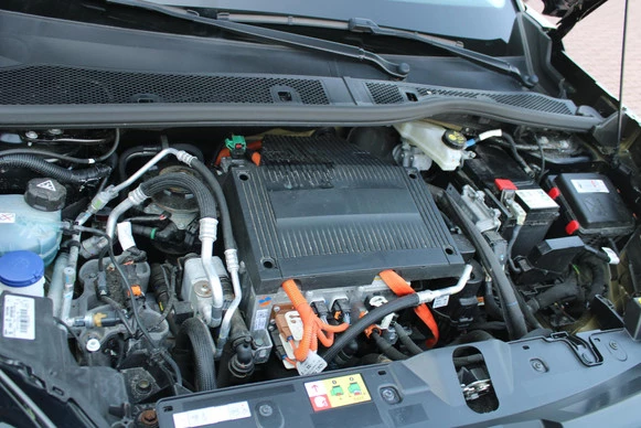 Peugeot e-2008 - Afbeelding 16 van 30