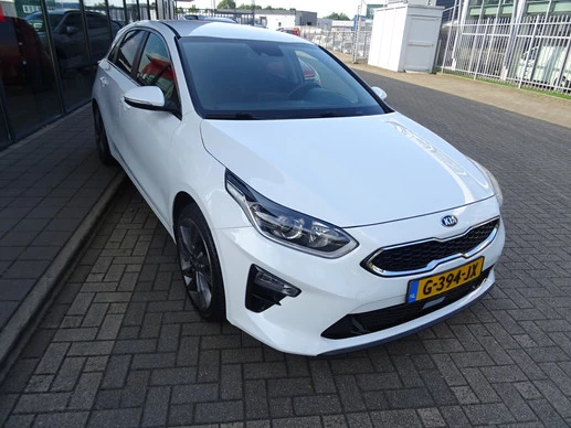 Kia Ceed - Afbeelding 10 van 30
