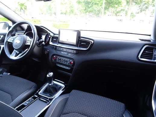 Kia Ceed - Afbeelding 18 van 30
