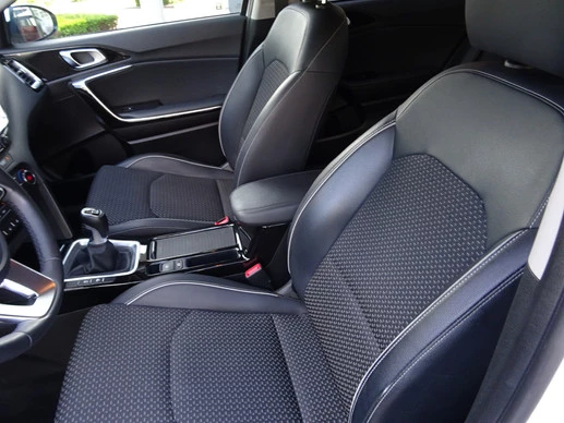 Kia Ceed - Afbeelding 24 van 30