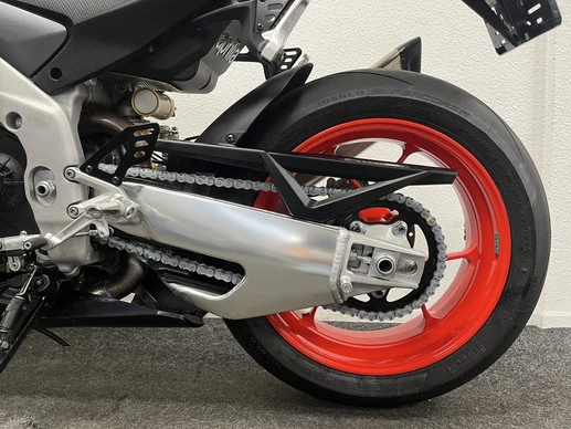 Aprilia RSV4 - Afbeelding 7 van 21
