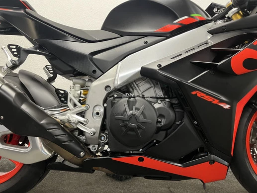 Aprilia RSV4 - Afbeelding 18 van 21