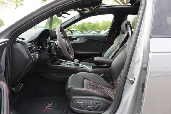 Audi RS4 - Afbeelding 9 van 30