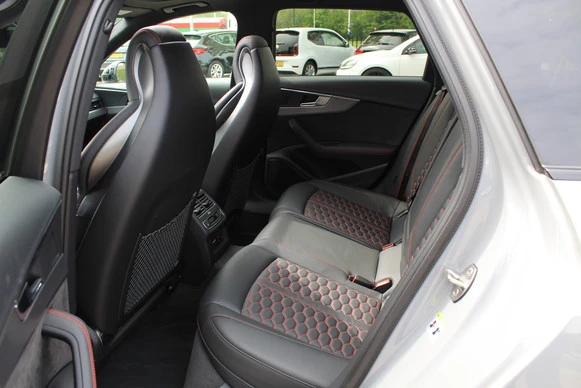 Audi RS4 - Afbeelding 11 van 30