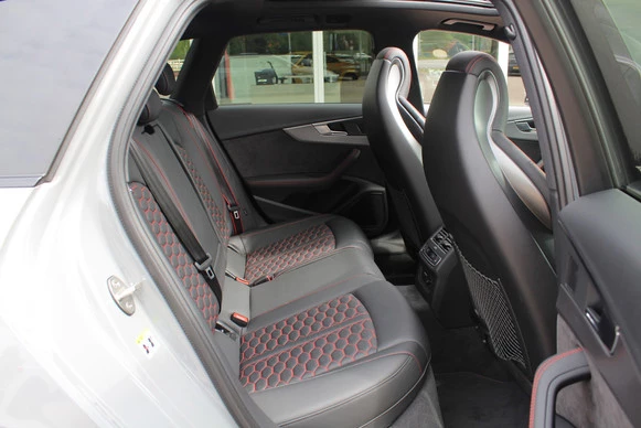 Audi RS4 - Afbeelding 13 van 30