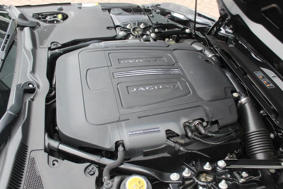 Jaguar F-Type - Afbeelding 28 van 30