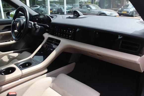 Porsche Taycan - Afbeelding 13 van 30