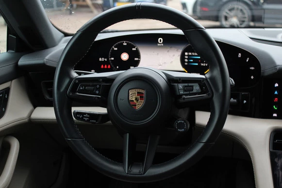 Porsche Taycan - Afbeelding 17 van 30
