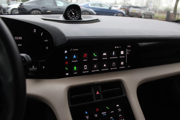 Porsche Taycan - Afbeelding 19 van 30