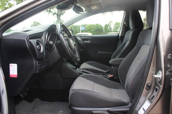 Toyota Auris - Afbeelding 10 van 29