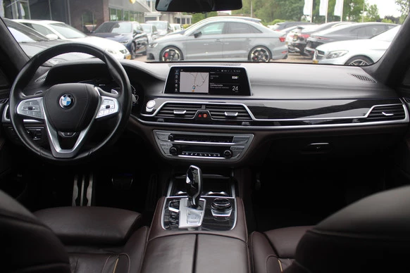 BMW 7 Serie - Afbeelding 2 van 30