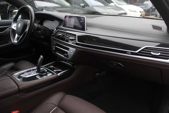 BMW 7 Serie - Afbeelding 13 van 30