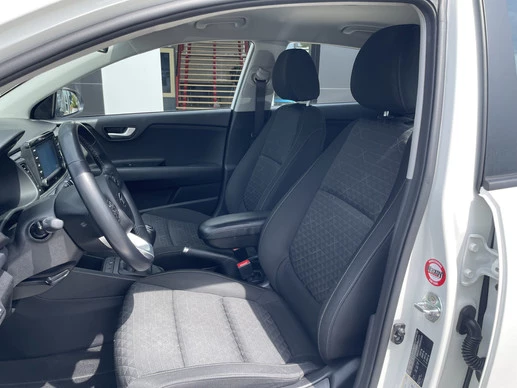 Kia Rio - Afbeelding 14 van 26
