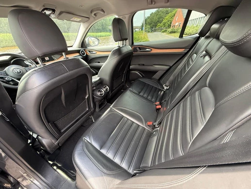 Alfa Romeo Stelvio - Afbeelding 15 van 25
