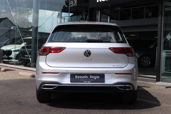 Volkswagen Golf - Afbeelding 22 van 30