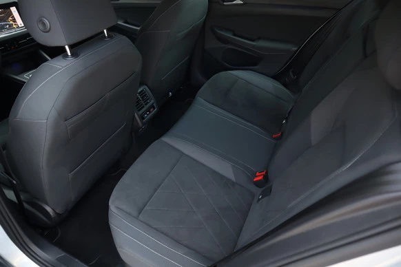 Volkswagen Golf - Afbeelding 28 van 30