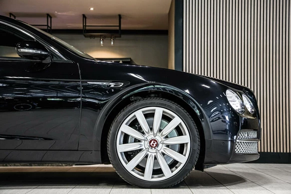 Bentley Flying Spur - Afbeelding 15 van 30