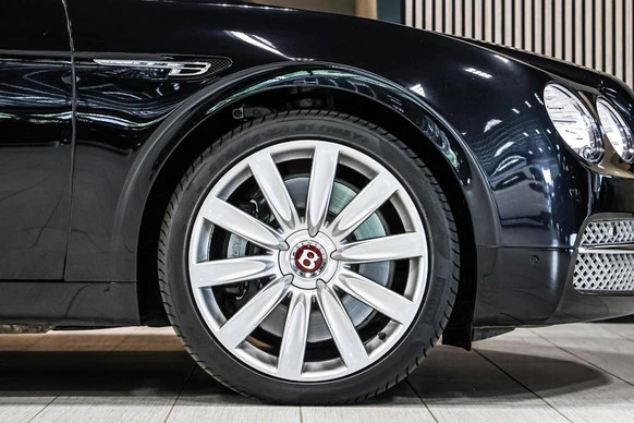 Bentley Flying Spur - Afbeelding 16 van 30