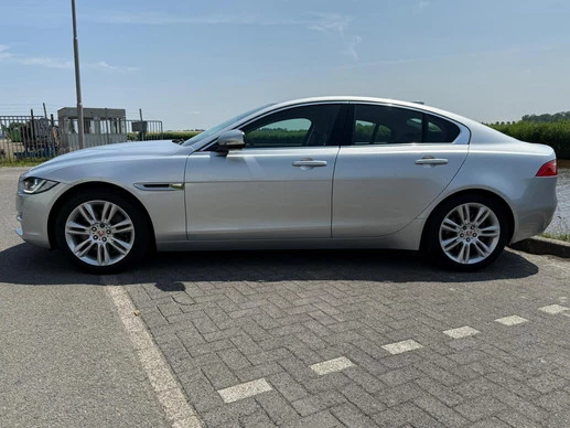 Jaguar XE - Afbeelding 3 van 30
