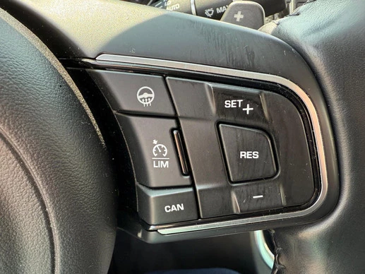 Jaguar XE - Afbeelding 19 van 30