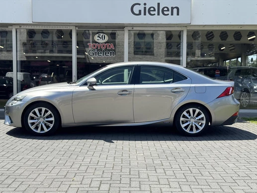 Lexus IS - Afbeelding 2 van 30