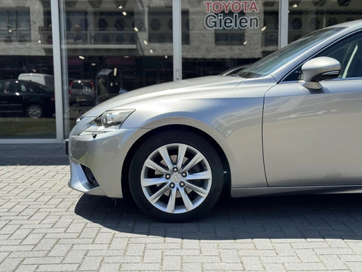 Lexus IS - Afbeelding 7 van 30