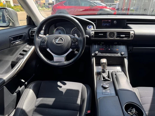 Lexus IS - Afbeelding 12 van 30
