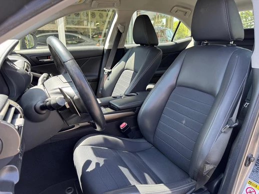 Lexus IS - Afbeelding 15 van 30