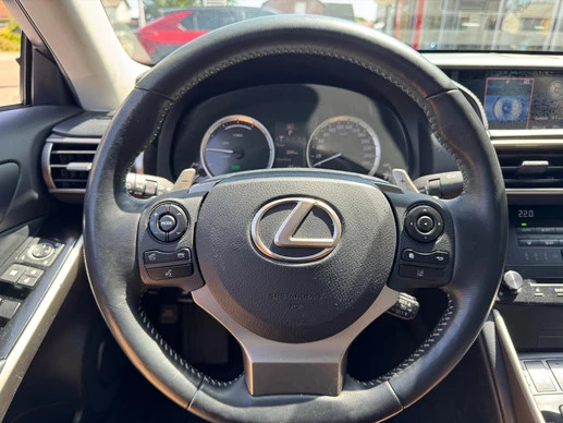 Lexus IS - Afbeelding 16 van 30