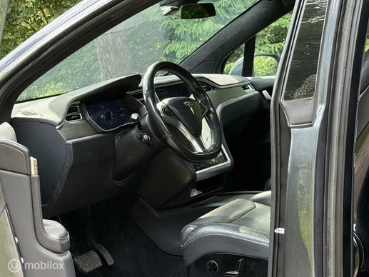 Tesla Model X - Afbeelding 3 van 23