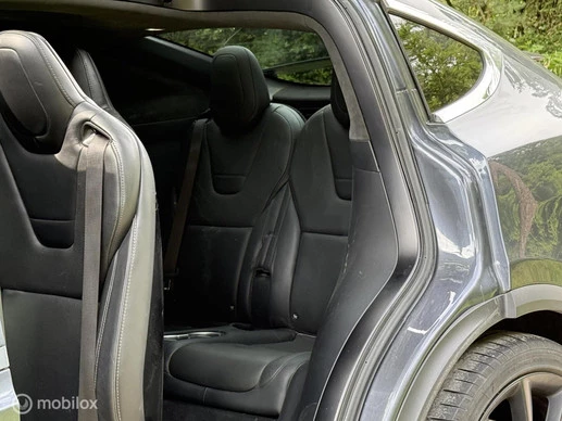 Tesla Model X - Afbeelding 17 van 23