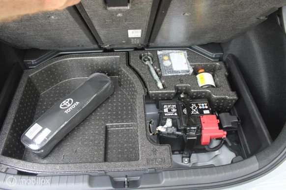 Toyota Corolla - Afbeelding 17 van 30