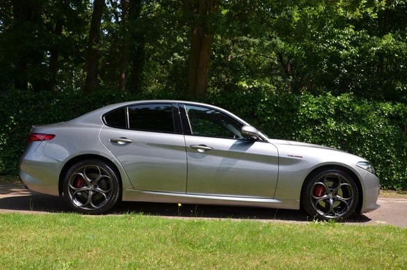 Alfa Romeo Giulia - Afbeelding 2 van 30