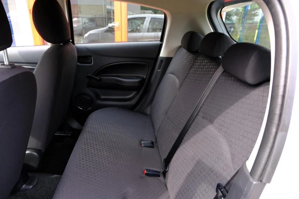 Mitsubishi Space Star - Afbeelding 17 van 25