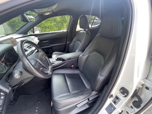 Lexus UX - Afbeelding 7 van 30