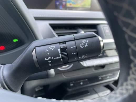 Lexus UX - Afbeelding 18 van 30
