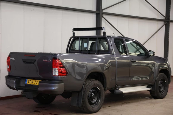 Toyota Hilux - Afbeelding 2 van 24