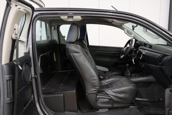 Toyota Hilux - Afbeelding 14 van 24