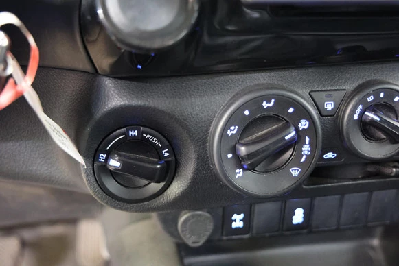 Toyota Hilux - Afbeelding 17 van 24