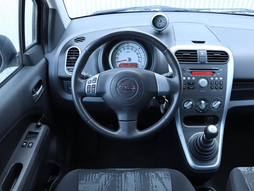 Opel Agila - Afbeelding 14 van 28