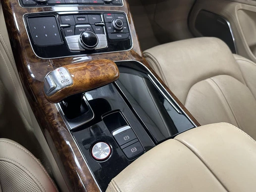 Audi S8 - Afbeelding 18 van 30
