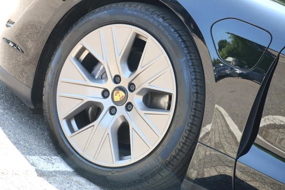 Porsche Taycan - Afbeelding 5 van 19