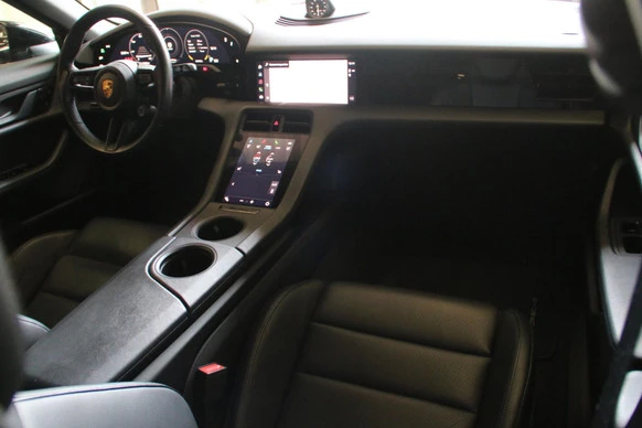 Porsche Taycan - Afbeelding 9 van 19