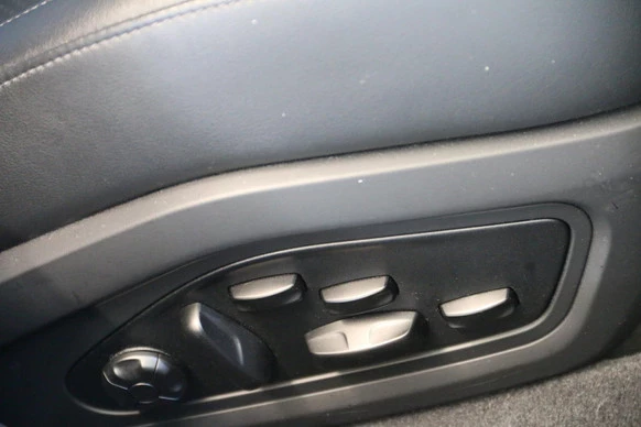 Porsche Taycan - Afbeelding 11 van 19