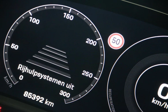 Porsche Taycan - Afbeelding 13 van 19