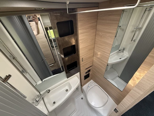 Knaus 640 MEG Van Ti Plus Platinum - Afbeelding 26 van 30