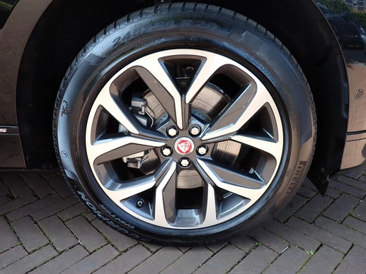 Jaguar I-PACE - Afbeelding 7 van 30
