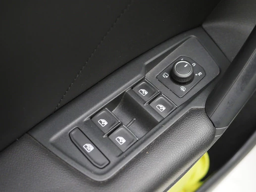 Volkswagen Tiguan - Afbeelding 18 van 30